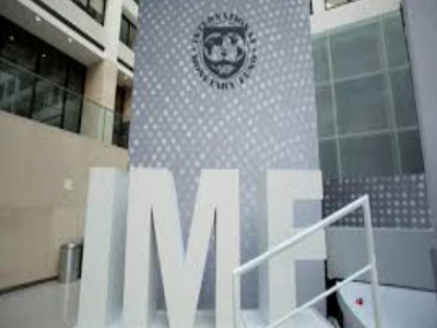 IMF Forecasts Continued Strong Economic Growth for Grenada IMF representatives and Grenadian officials discussing economic outlook