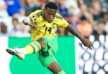 FOOTBALL-Richards completes loan move to Leicester City.