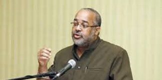 ST. VINCENT-OECS countries urged to comprehend the transformative impact of digital solutions fully. OECS officials at digital transformation summit with tech presentation