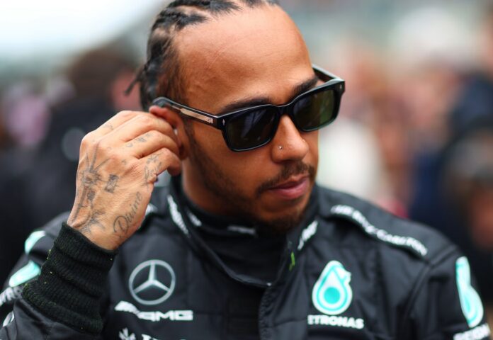 MOTOR RACING-Wolff 'doing everything to make Hamilton stay with Mercedes