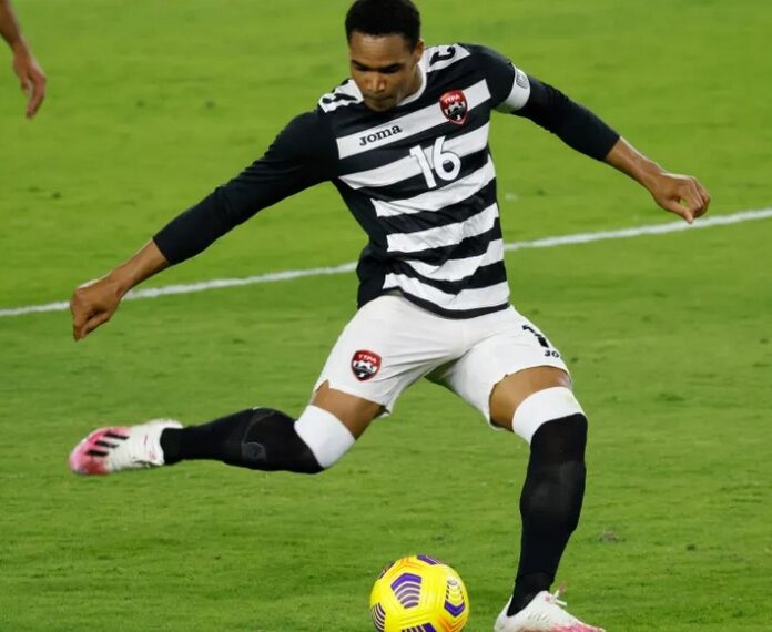 FOOTBALL-Battery and Republic eye places in USL Championship final TAMPA, Florida, CMC – Former teammates, Trinidad & Tobago defender Leland Archer and Bermudian forward Zeiko Lewis could be on a collision path if their respective sides pass the test in the semi-finals of the United Soccer League Championship on Saturday in the United States.