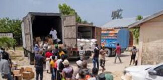 HAITI-WFP warns humanitarian funding cuts are pushing millions into hunger. Haitian families receive food assistance from the World Food Programme amid rising hunger.