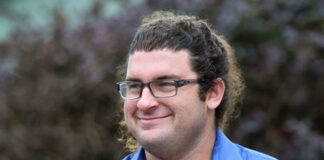 HORSE RACING-Saffie romps to 14th straight title at Gulfstream Park. Jockey Saffie Joseph Jr. celebrating Gulfstream Park horse racing victory.