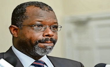 Bahamas National Security Minister Vows Full Probe Into Deadly Bar Brawl Bahamas National Security Minister addressing press conference on bar brawl investigation