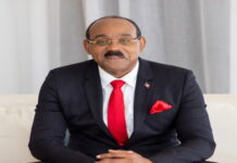 ANTIGUA-Prime Minister seeks US$10 million in damages in lawsuit over sale of super yacht. Antigua Prime Minister Gaston Browne arriving at courthouse for lawsuit hearing.