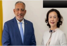 ST. VINCENT- The new government holds talks with foreign diplomats.