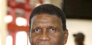 CRICKET-Rowe: West Indies can lift T20 World Cup title West Indies batting coach Floyd Reifer speaks with Nicholas Pooran and Rovman Powell during training session as team prepares for T20 World Cup Super Eights stage in Mumbai