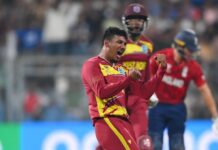 CRICKET-LEAD Rutherford and spinners cramp England in Group C showdown.