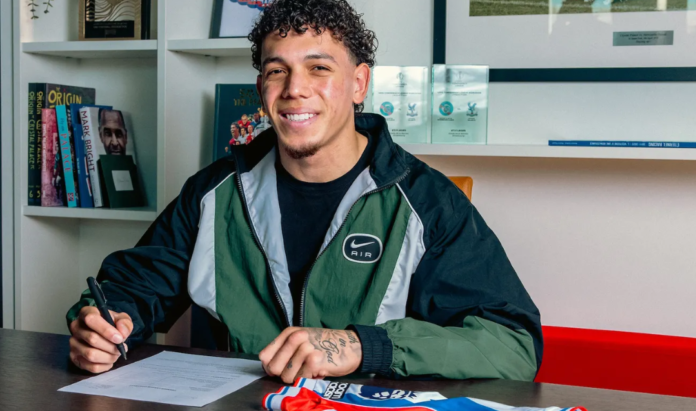 Cardines extends contract with Crystal Palace