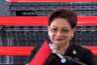 Kamla-fire-tenders Trinidad delegation to visit Venezuela